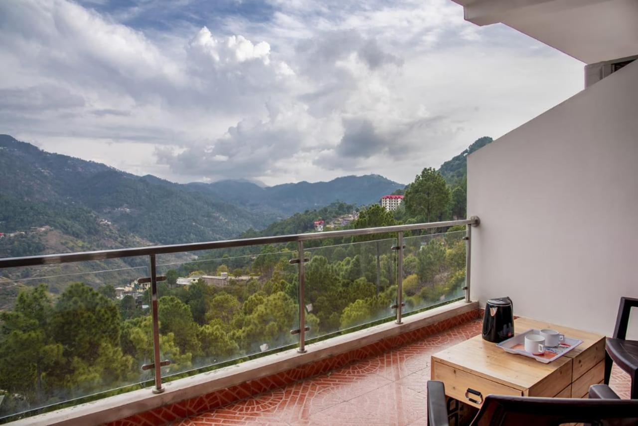 The Western Heights I Serviced Apartments I Pvt Balcony I Lift I Peacefull Area I Family Accomodation I Kasauli I By Exotic Stays 외부 사진