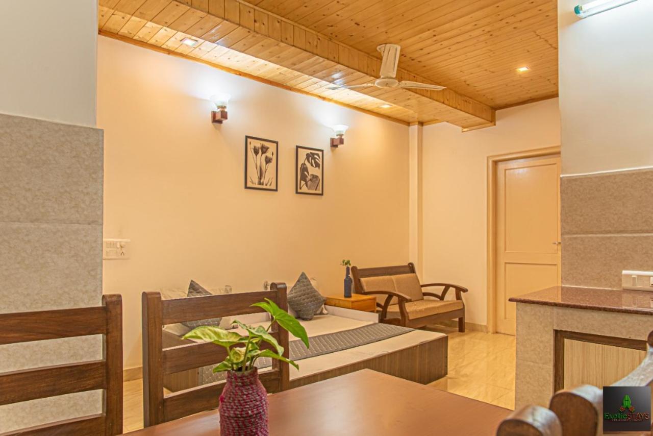 The Western Heights I Serviced Apartments I Pvt Balcony I Lift I Peacefull Area I Family Accomodation I Kasauli I By Exotic Stays 외부 사진