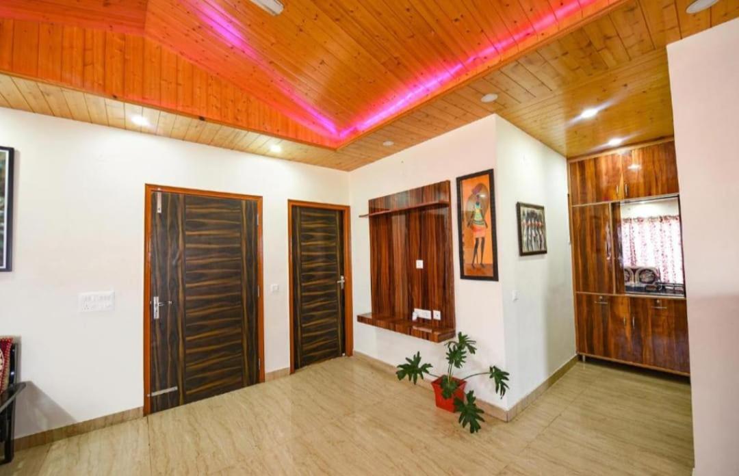 The Western Heights I Serviced Apartments I Pvt Balcony I Lift I Peacefull Area I Family Accomodation I Kasauli I By Exotic Stays 외부 사진